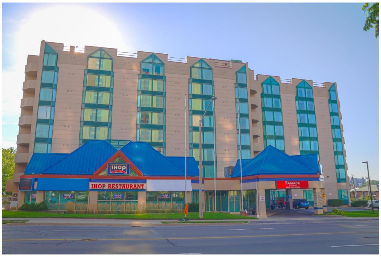 Ramada By Wyndham Niagara Falls/Fallsview Hotel Exterior foto